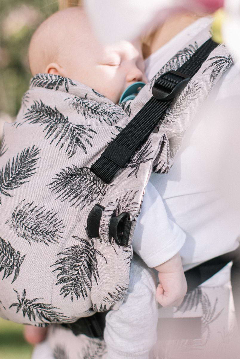 Эрго рюкзак Love & Carry ONE+ Organic Тропики