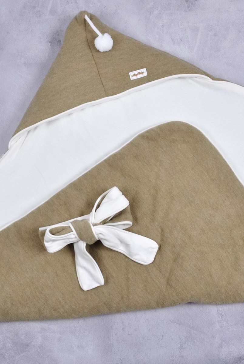 Конверт-одеяло на выписку Гномик на трикотаже оливковый