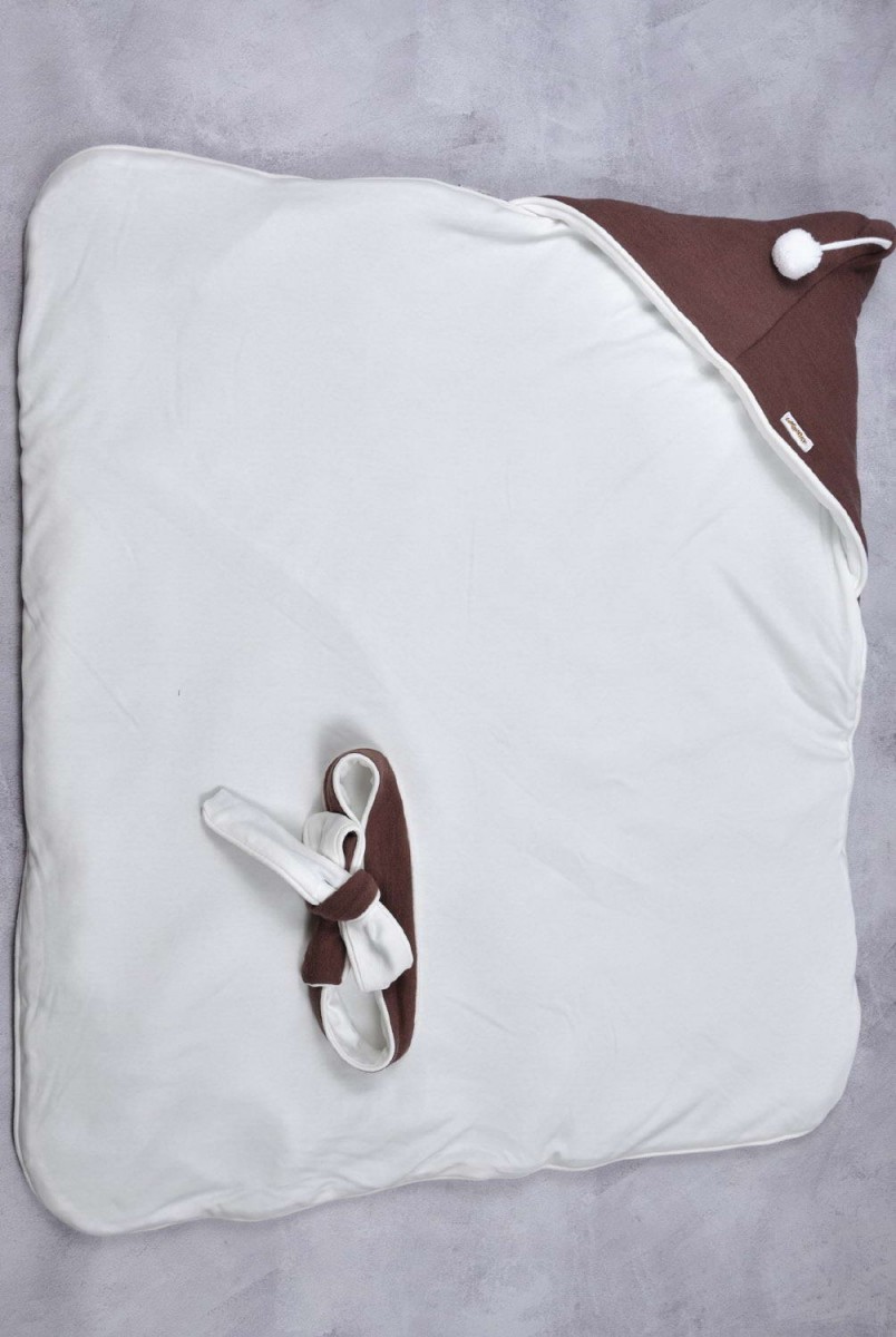 Конверт-одеяло на выписку Гномик на трикотаже коричневый каштан