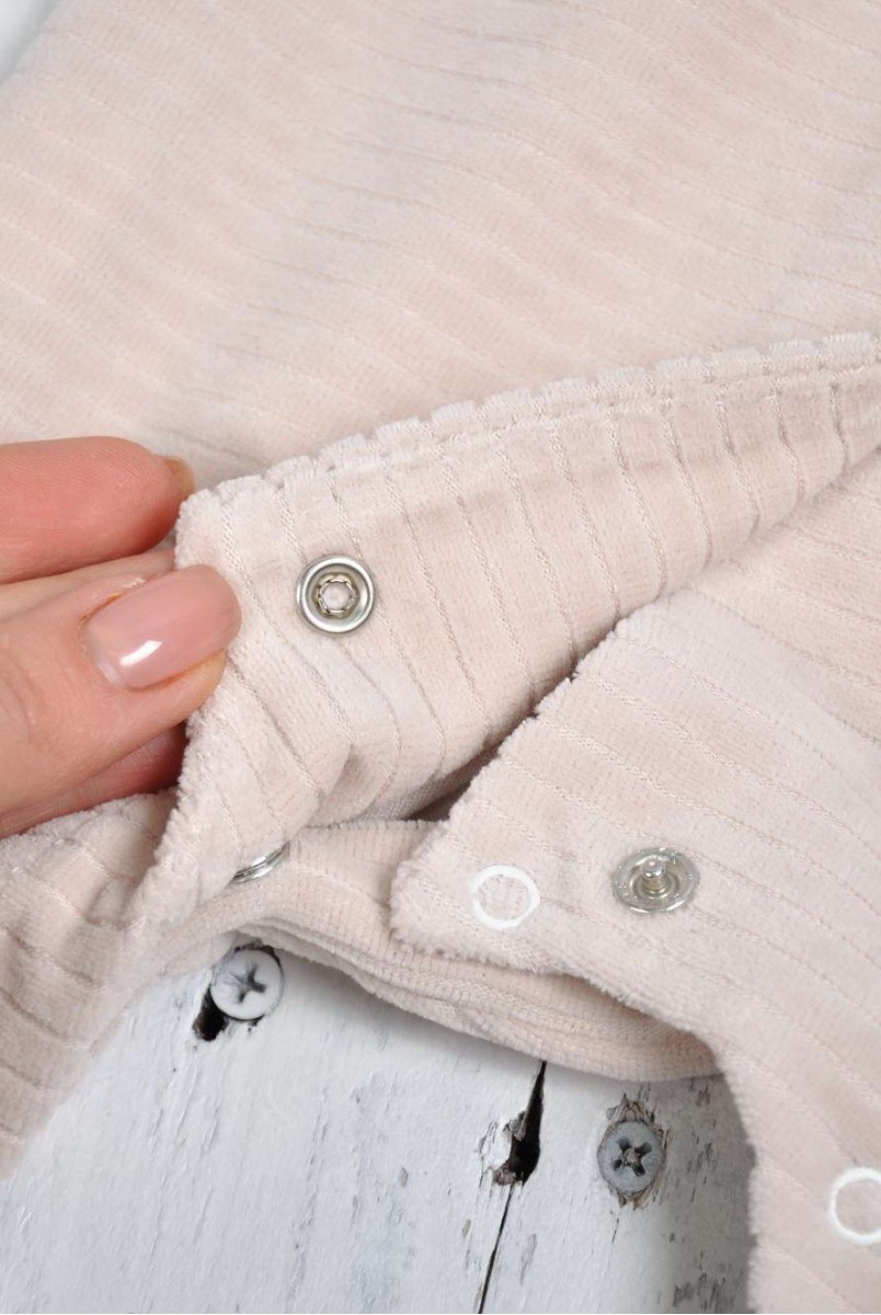 Велюровий чоловічок Velvet бежевий